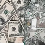 ദില്ലിയിൽ കനത്ത പുകമഞ്ഞ്; കാഴ്ചപരിധി പൂജ്യം, ഗതാഗതം പൂര്‍ണമായി താറുമാറായി